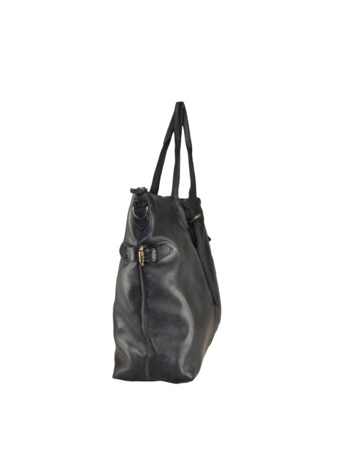 Woman vintage leather hand... 2