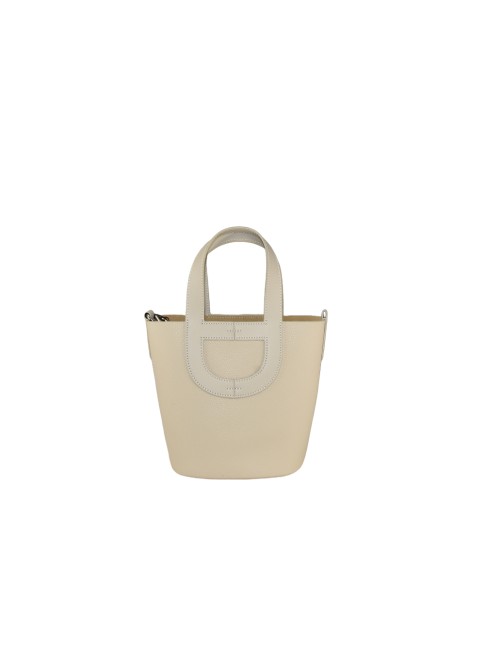 Woman leather shoulder bag...