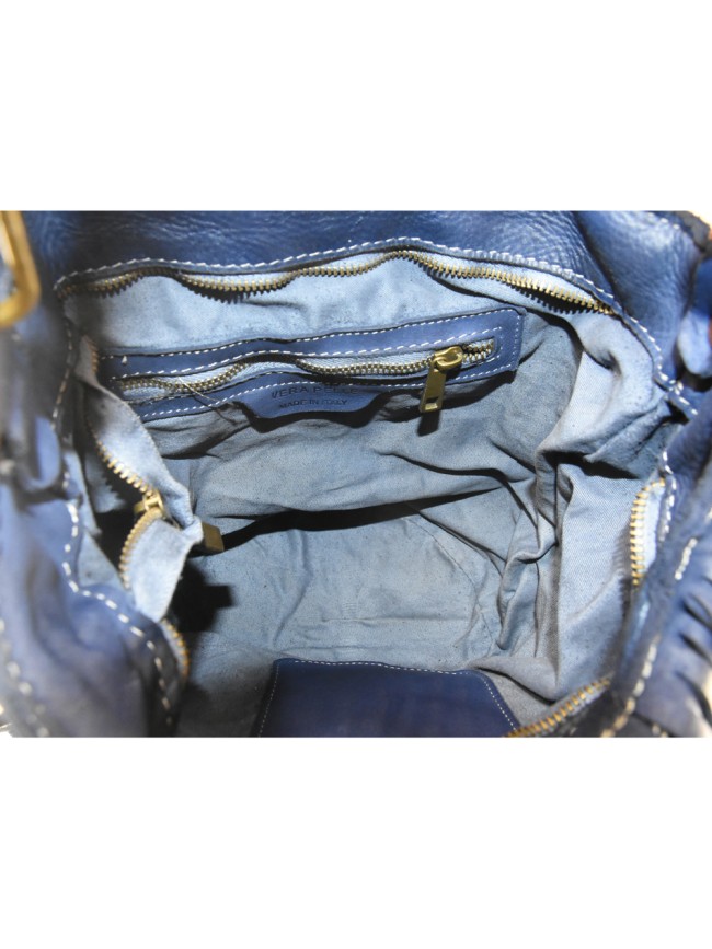 Woman vintage leather with fringes...