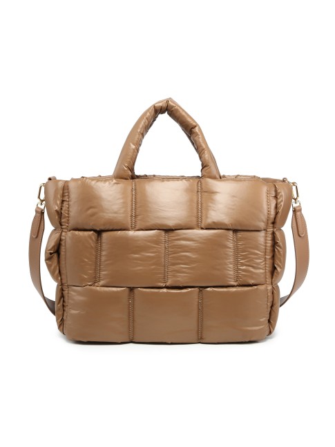 Woman textile quilted bag...