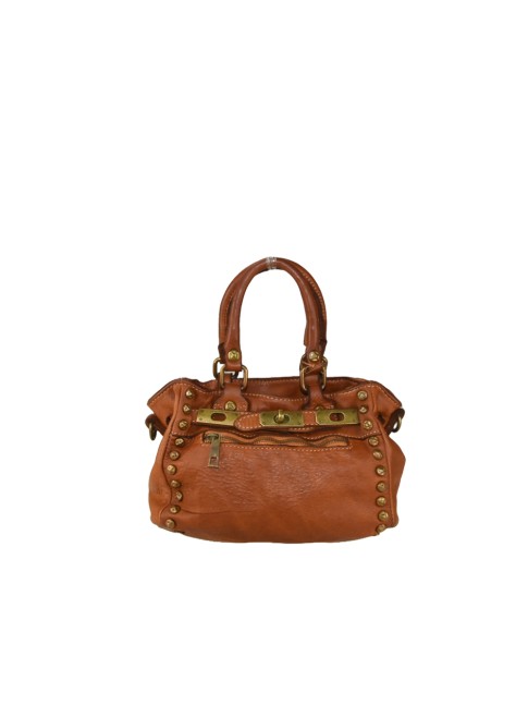 Woman vintage leather hand...