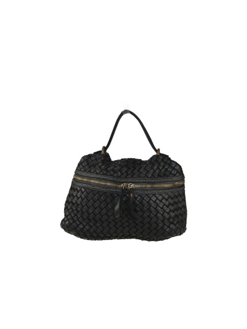 Vintage leather shoulder bags